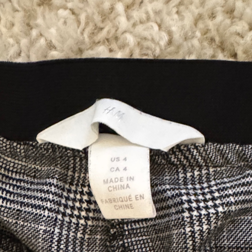 H&M Women's Gray Checkered Trousers - Picture 2 of 3